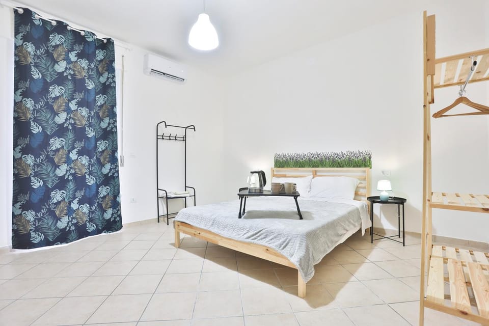 Photo of the whole room, Bedroom, air conditioner