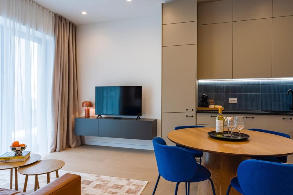 Modern Art Gallery Apartment Apartment in Bucharest