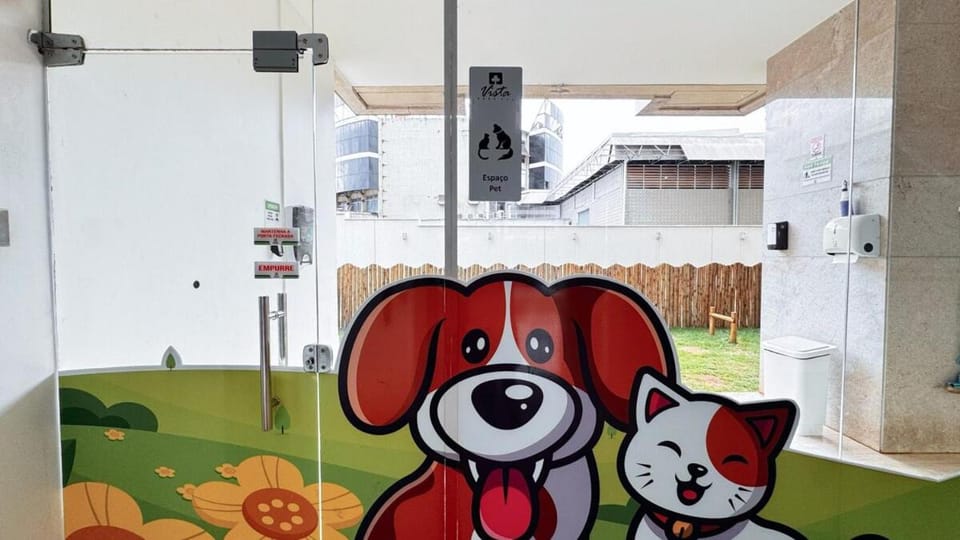 Entertainment, pet friendly, pet friendly