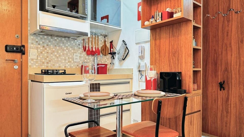 Dining area, kitchen