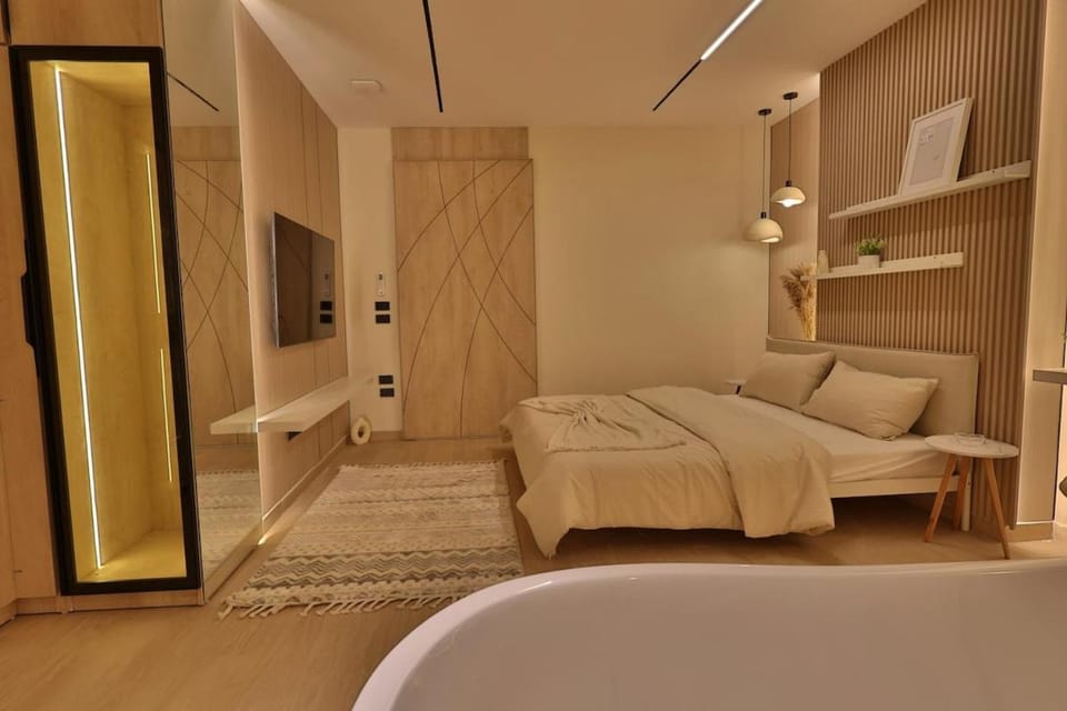 Luxury Studio with Bathtub Near City Stars Apartment in Cairo Governorate