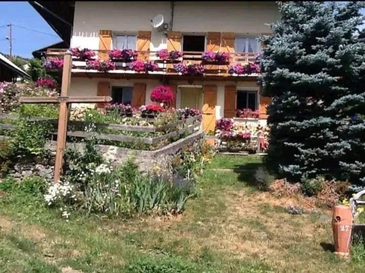 Le chalet de l'amitie House in Auvergne-Rhône-Alpes