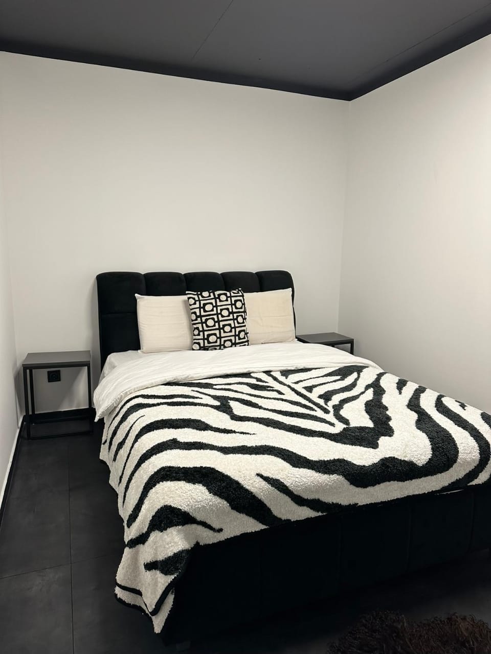 Total Black ЖК Київський Apartment in Ukraine