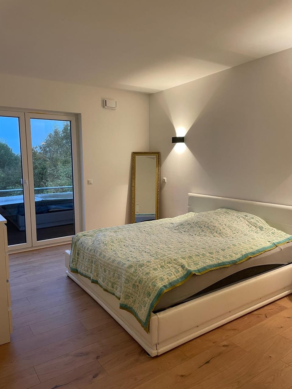 Property building, Living room, Bedroom