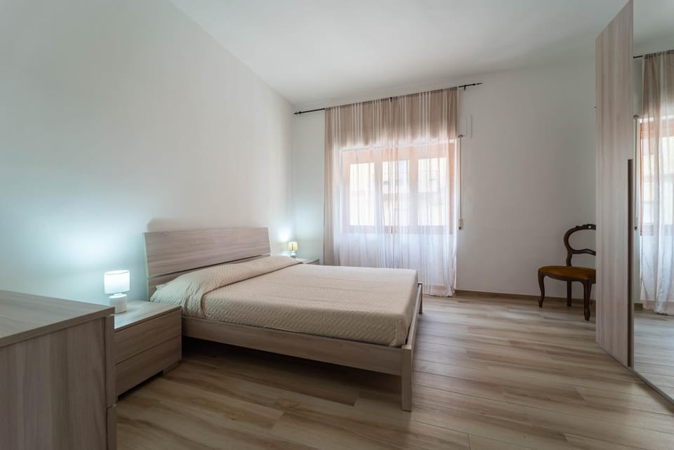 Bed, Photo of the whole room, Bedroom, wardrobe
