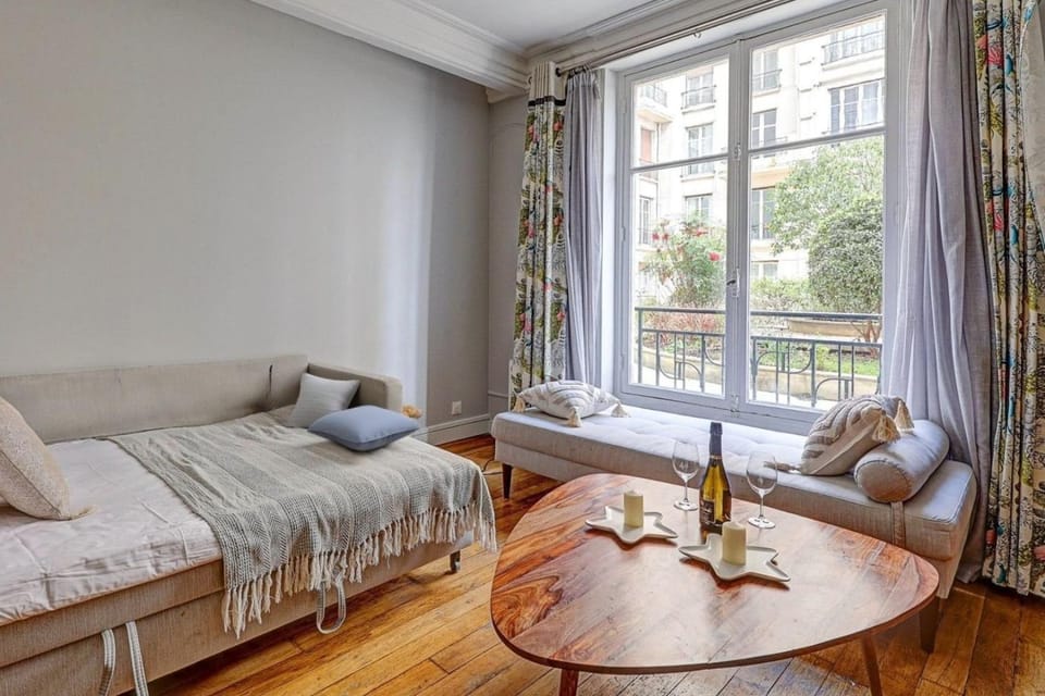 TheBlueStay 111 - Large Apt on the Quais de Seine Apartment in Paris
