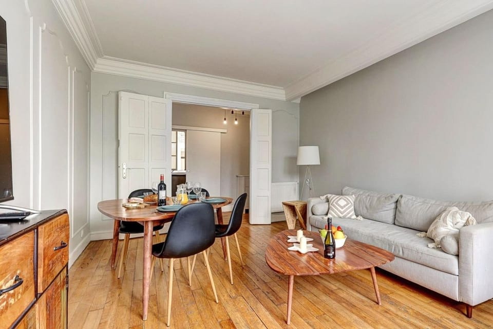 TheBlueStay 111 - Large Apt on the Quais de Seine Apartment in Paris