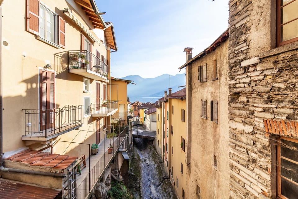 Property building, Day, Neighbourhood, Natural landscape, City view, Mountain view, Street view