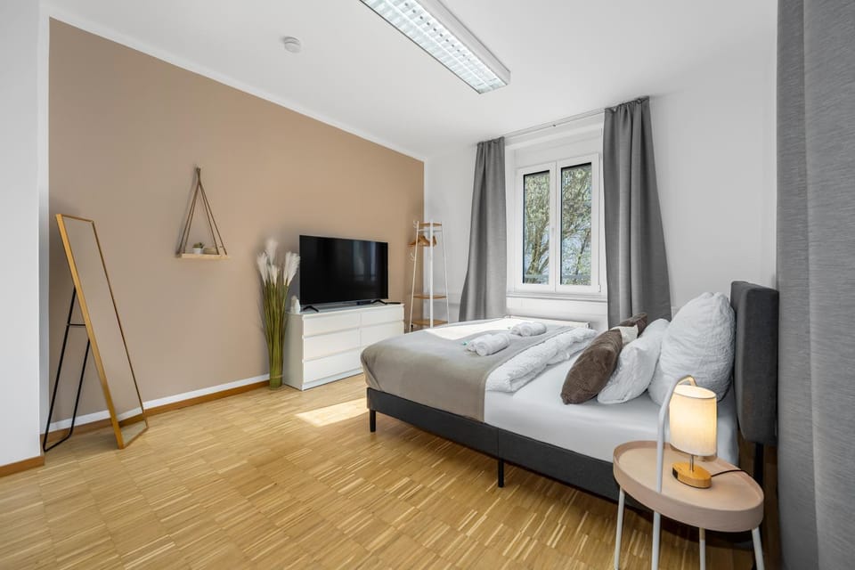 Bed, TV and multimedia, Bedroom, soundproof