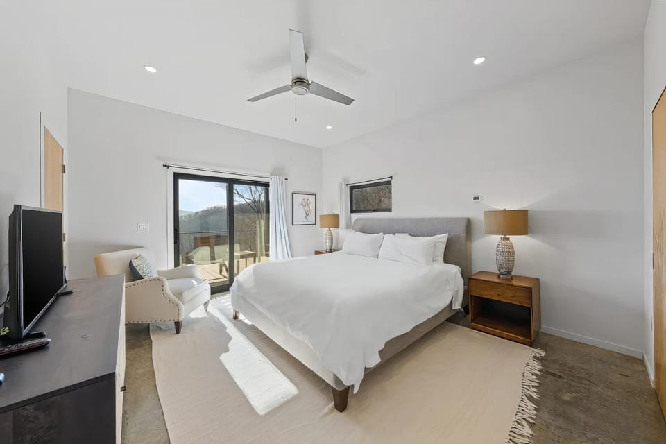 Candler Modern - Mountain & Forest Views, Bbq House in Upper Hominy