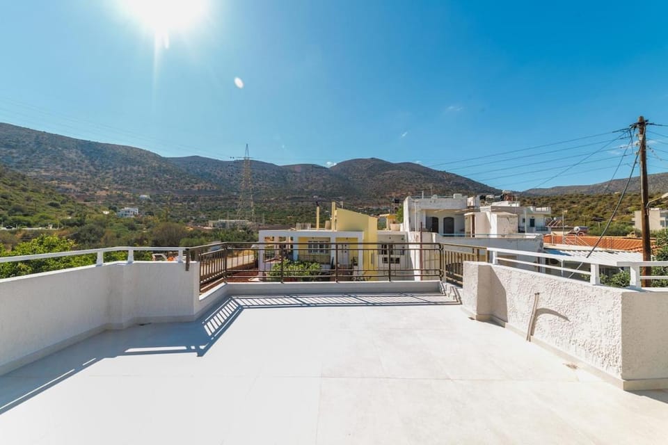 View (from property/room), Balcony/Terrace, Mountain view