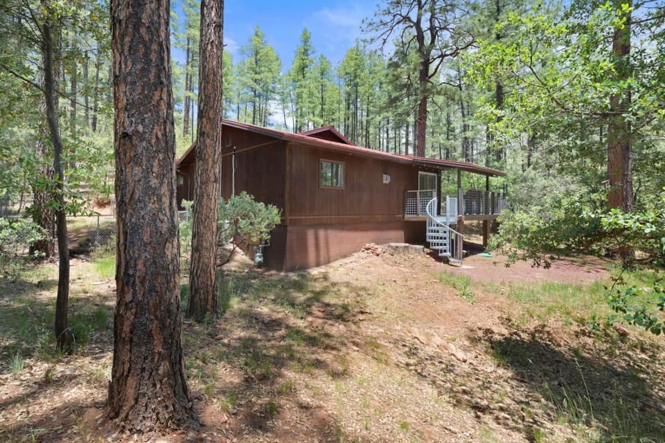 Summers Rest Mountain Cabin in the Pines Cabin in Strawberry