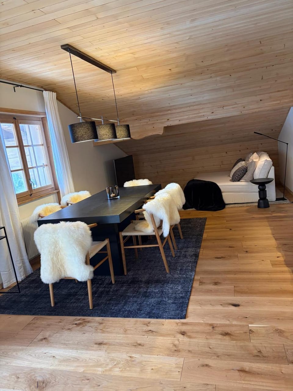 Elegant 1BR Rougemont Apartment Apartment in Saanen