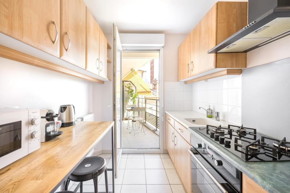 Coffee/tea facilities, Balcony/Terrace, Kitchen or kitchenette, microwave, oven