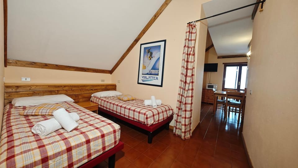 Hostdomus - Abeti Apartments House in Piedmont