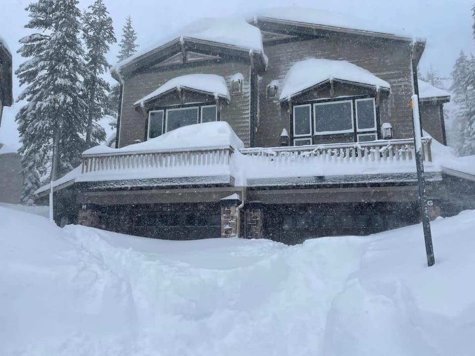 Kirkwood Resort between Village & Timber Creek House in Kirkwood