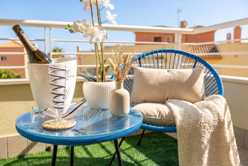 View (from property/room), Balcony/Terrace, Seating area