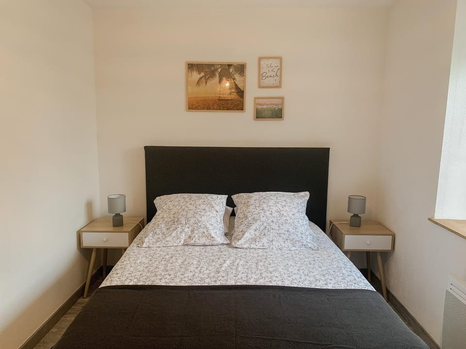 Living room, Bedroom