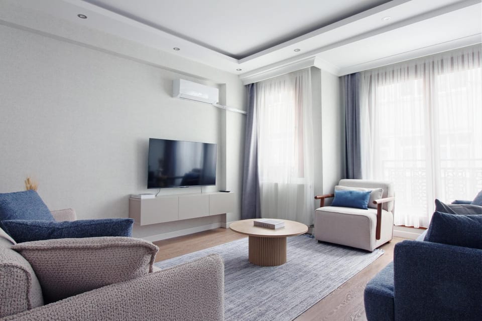 Communal lounge/ TV room, TV and multimedia, Living room, Seating area