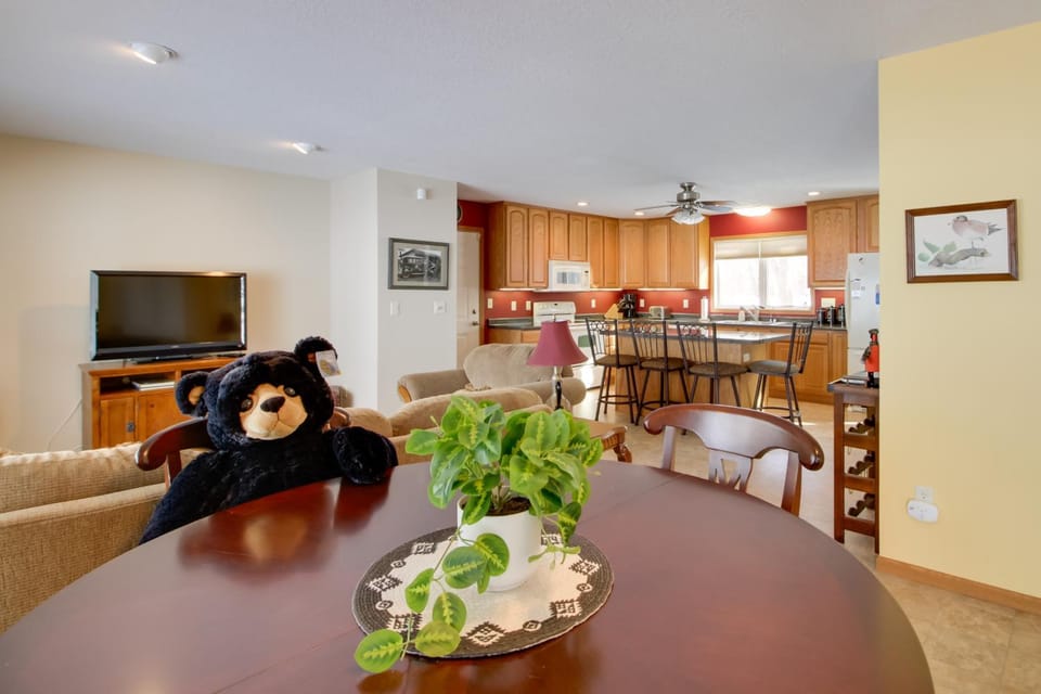 Family Nature Haven! Waterfront Pelican Lake Home House in Minnesota