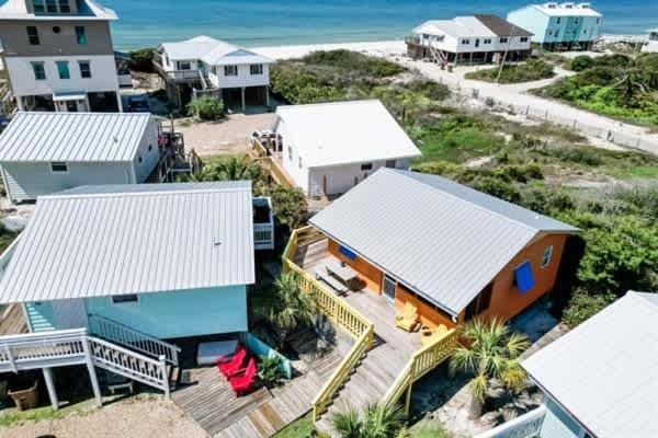 Pet Friendly Gulf Shrimp N Cape behind TradingPost- Beach Access House in Florida