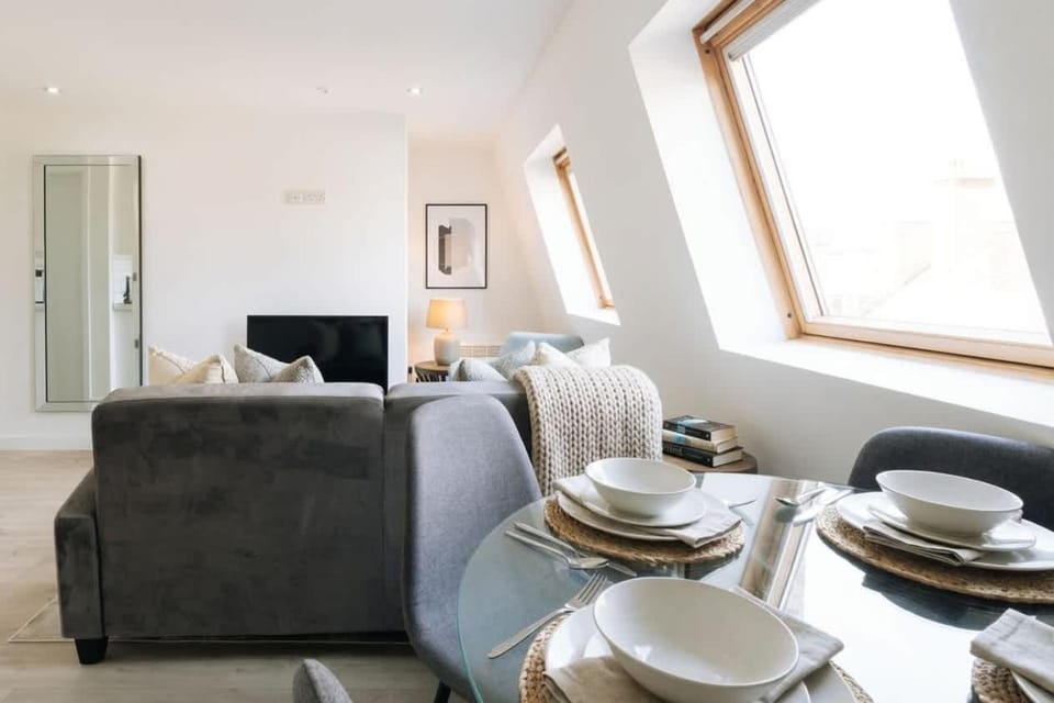 Modern 1BED Top Floor Apartment in Central Ipswich Apartment in Ipswich