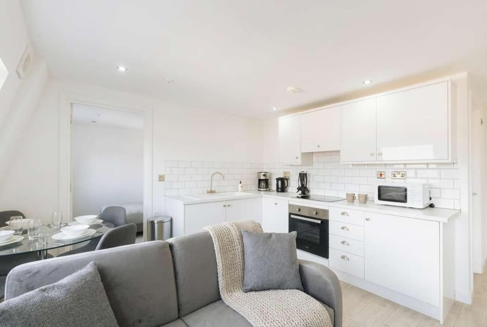 Modern 1BED Top Floor Apartment in Central Ipswich Apartment in Ipswich
