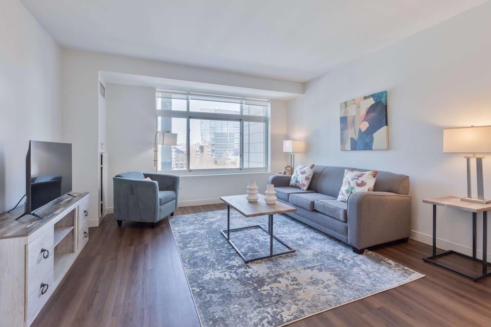 Modern Riverside Retreat Near Kendall Square Apartment in Cambridge