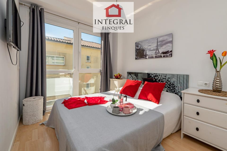 Bed, Night, TV and multimedia, Balcony/Terrace, Bedroom, Sunrise