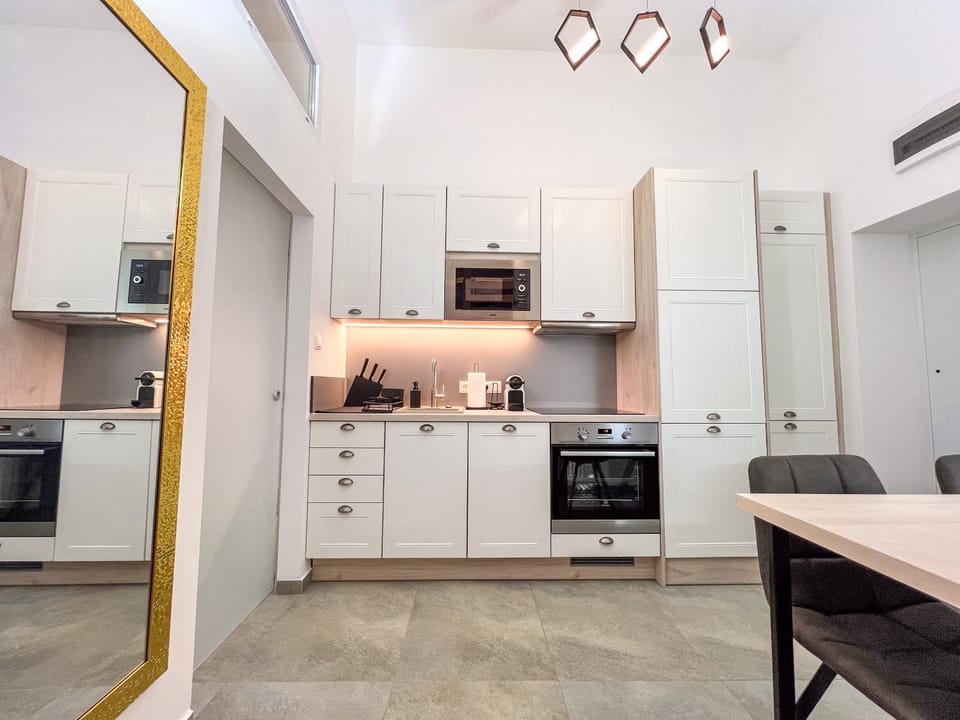 dishwasher, microwave, oven, stove, toaster, kitchen