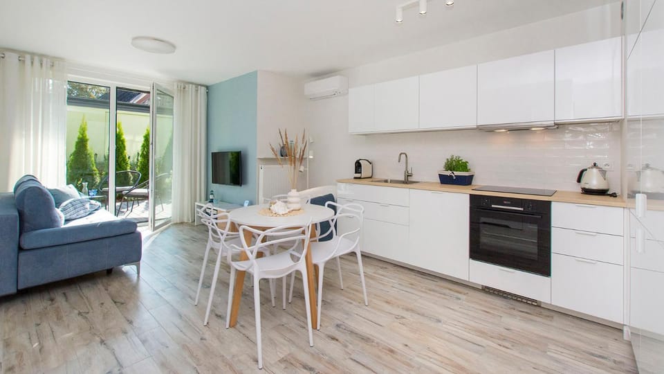 Kitchen or kitchenette, Living room, Dining area