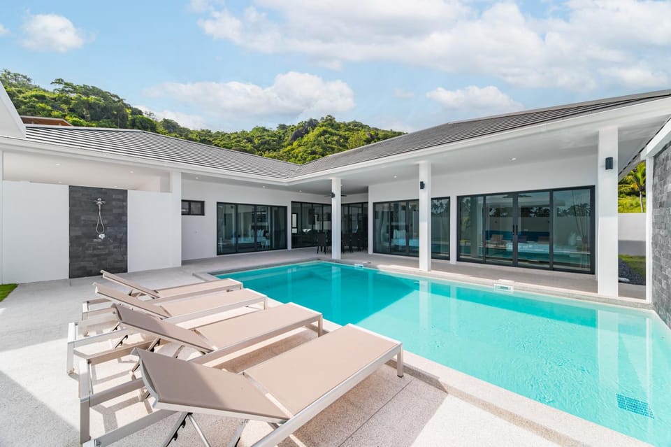 Patio, Pool view, Swimming pool, sunbed