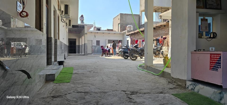 Property building, Street view