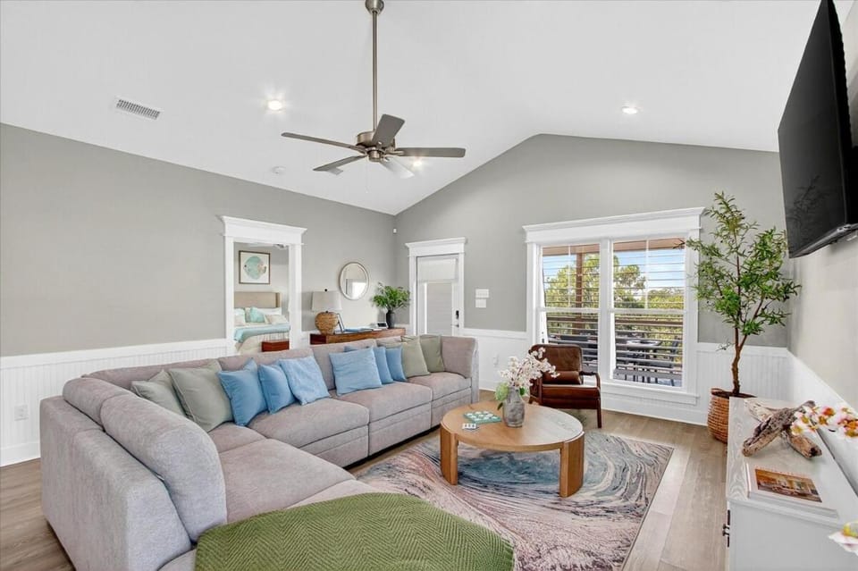 TV and multimedia, Living room, Seating area
