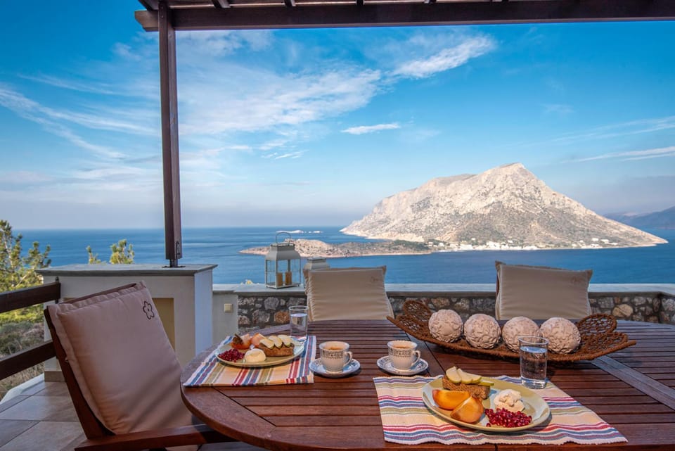 Day, Natural landscape, View (from property/room), Balcony/Terrace, Food and drinks, Dining area, Food, Mountain view, Sea view, Breakfast, Continental breakfast