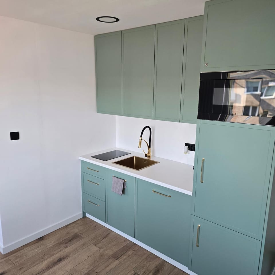 Kitchen or kitchenette, pet friendly, stove