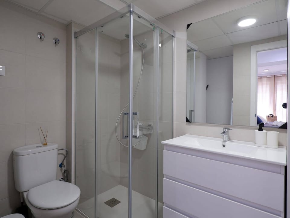 El Cabanyal Modern 2-Bedroom Apt by the Sea Apartment in Valencia