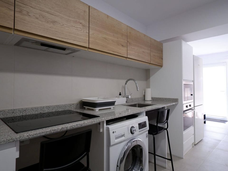 El Cabanyal Modern 2-Bedroom Apt by the Sea Apartment in Valencia