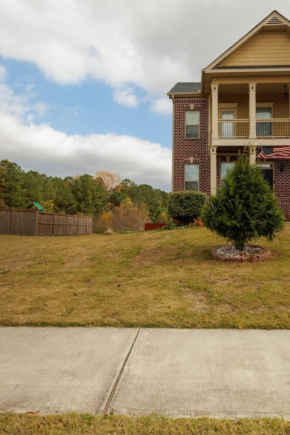 Spacious 3BR Terrace Apt Near LakePoint and Golf Apartment in Acworth