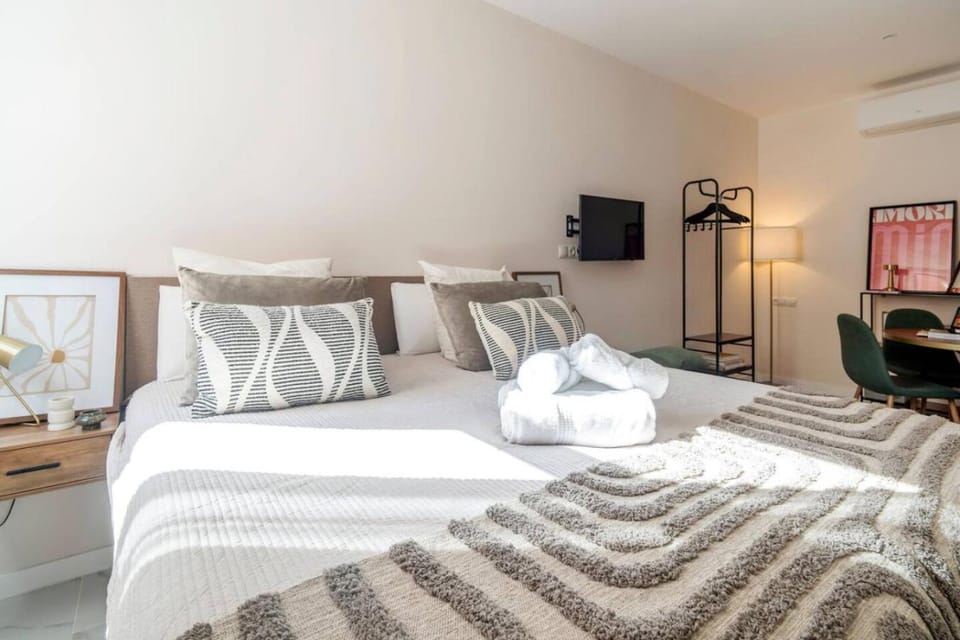 Bed, Photo of the whole room