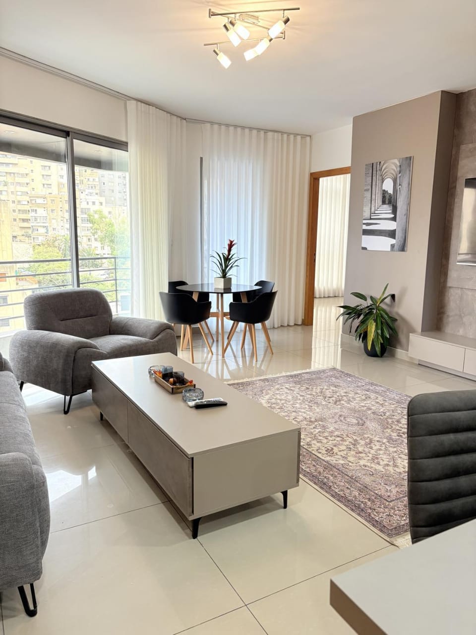 Living room, Dining area