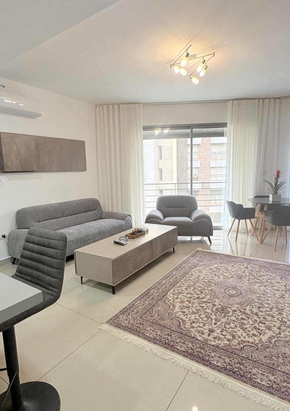 Living room, Dining area