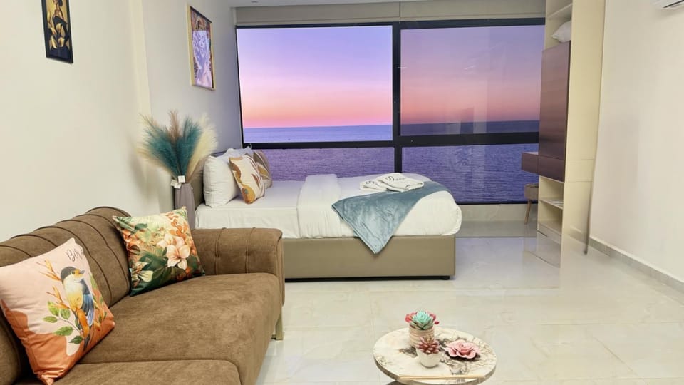 Bed, Living room, Photo of the whole room, Bedroom