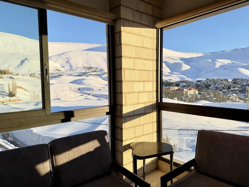Winter, Living room, Mountain view