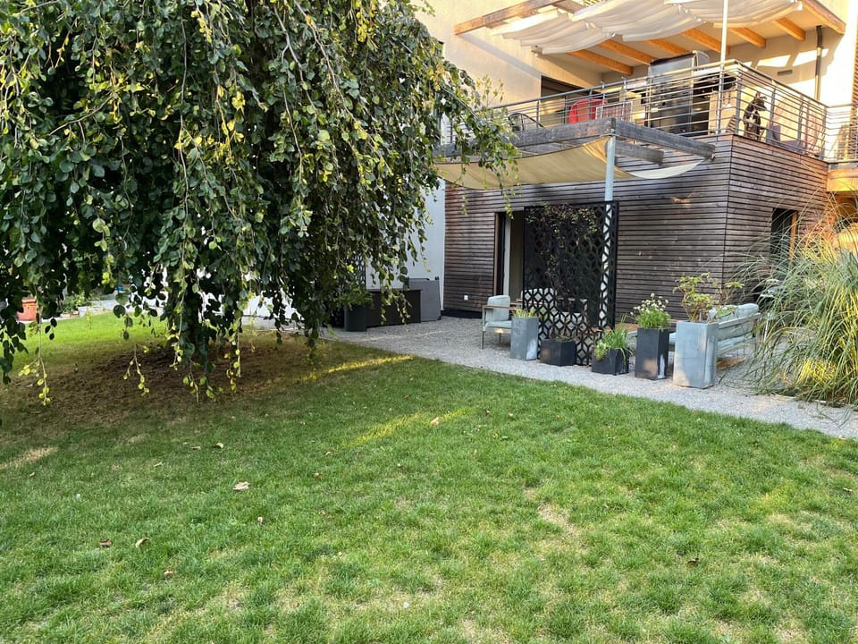 Property building, Living room