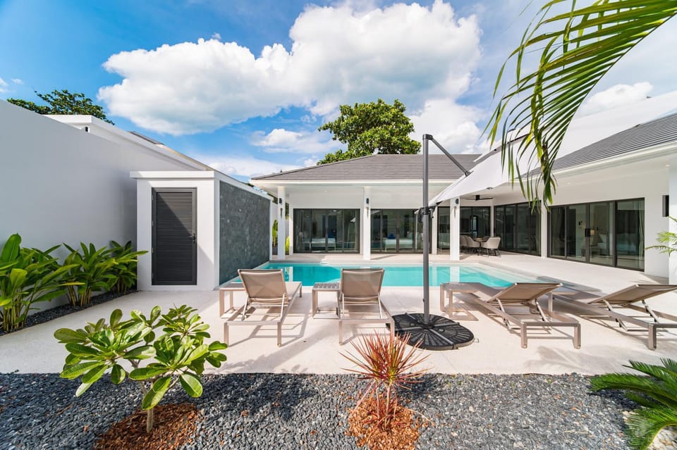 Property building, Patio, Garden, Garden view, Pool view