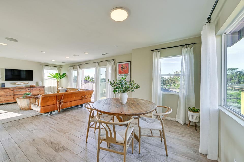 1 Mi to Beach! San Clemente Gem w/ Rooftop Patios House in San Clemente