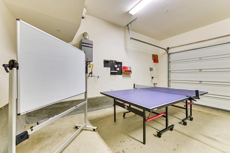 1 Mi to Beach! San Clemente Gem w/ Rooftop Patios House in San Clemente