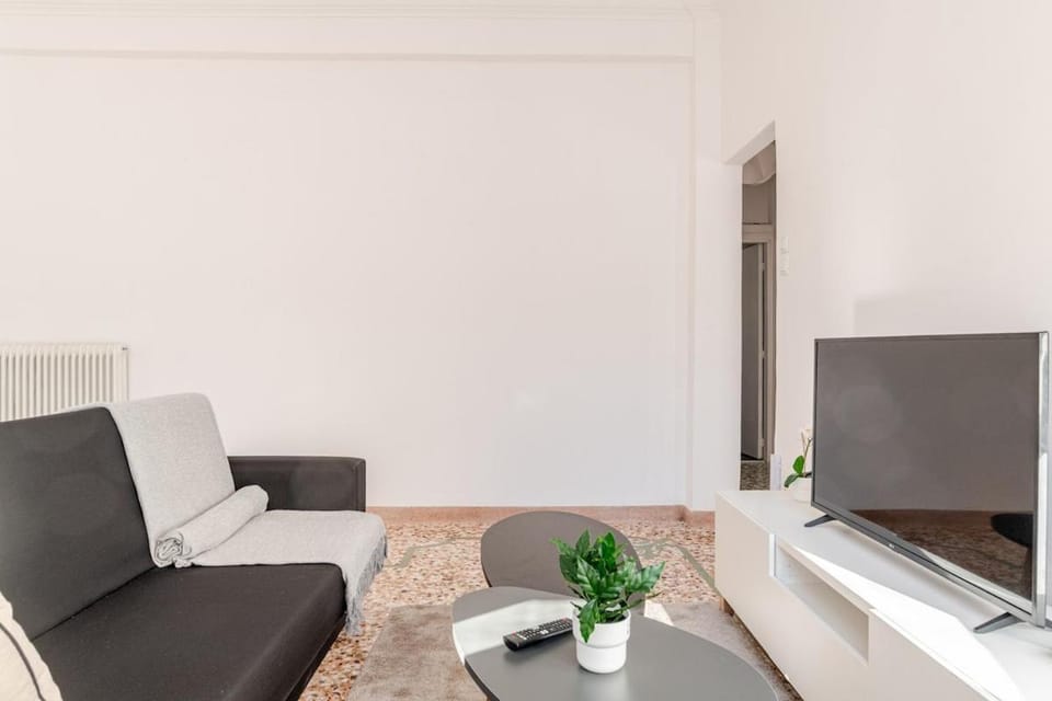 Communal lounge/ TV room, TV and multimedia, Living room, Seating area