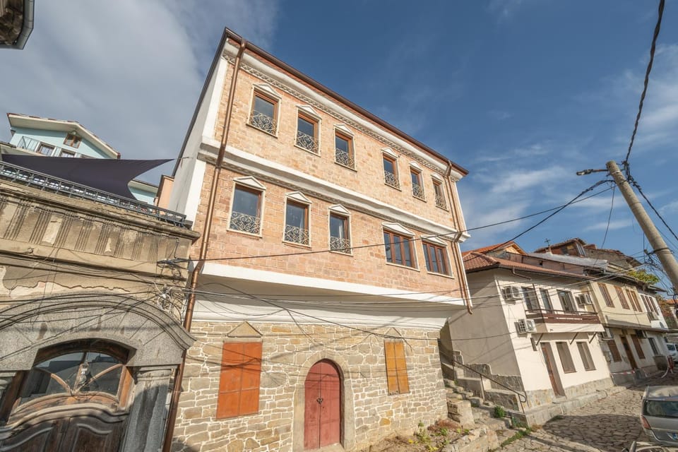 Kolyo Fitcheto's Rose House Apartment in Veliko Tarnovo